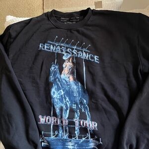 Renaissance World Tour Graphic Sweatshirt